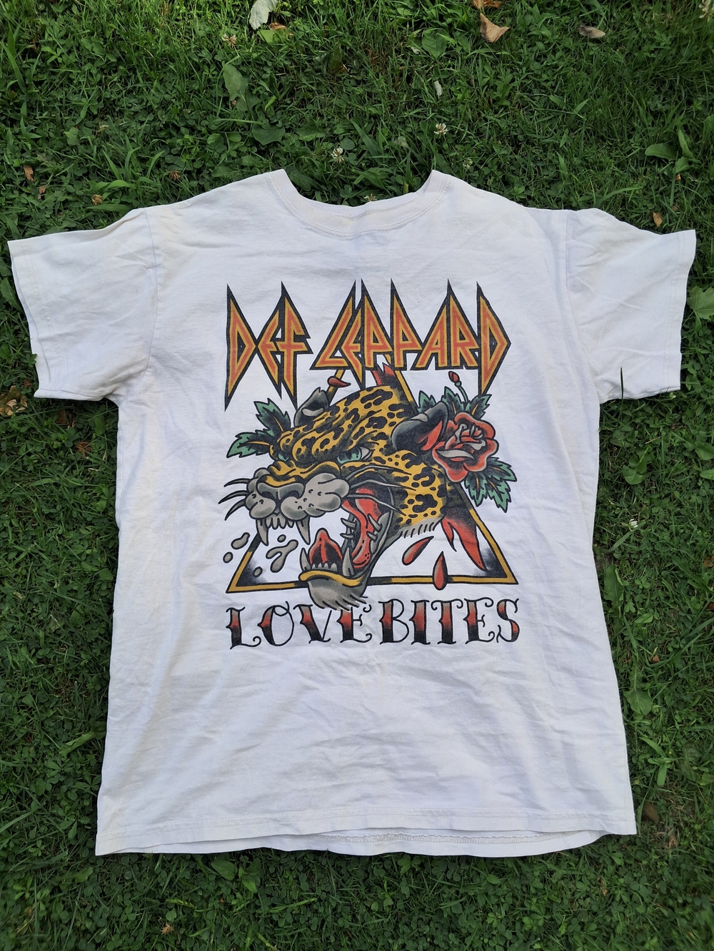 White Def Leppard 'Love Bites' Graphic T-Shirt